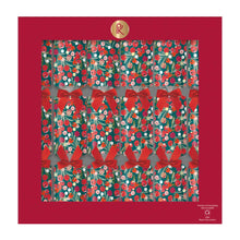 Load image into Gallery viewer, Christmas Crackers 13 inch Berries Holly Premium