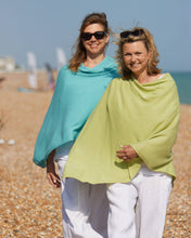 Load image into Gallery viewer, Classic Cashmere Blend Poncho