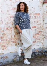 Load image into Gallery viewer, Leopard Jacquard Short Sleeve Raglan Jumper