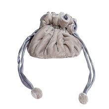Load image into Gallery viewer, Velvet Jewellery Pouch