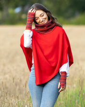 Load image into Gallery viewer, Classic Cashmere Blend Poncho