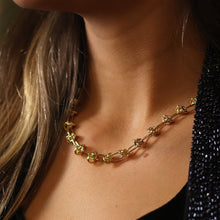 Load image into Gallery viewer, Golden knot link necklace
