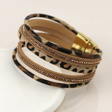 Load image into Gallery viewer, Multistrand leopard print and golden element bracelet
