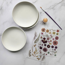 Load image into Gallery viewer, Luxe Decor Craft Kit - Ceramic Trinket Dish
