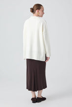 Load image into Gallery viewer, TURTLENECK BASIC KNIT SWEATER
