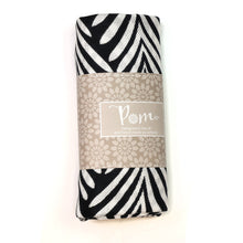 Load image into Gallery viewer, Olive border monochrome leaf print scarf
