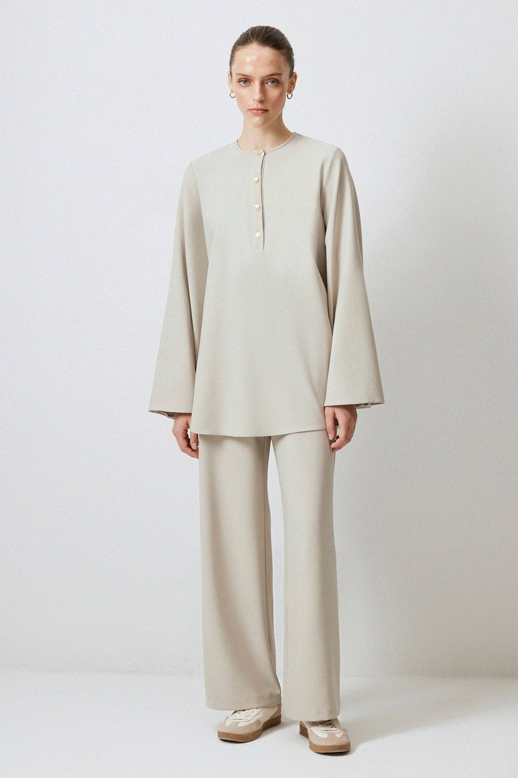 BUTTON DETAILED CREPE SET