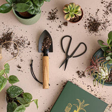 Load image into Gallery viewer, Urban Gardener Mini Trowel and Scissor Set
