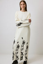 Load image into Gallery viewer, FLORAL PRINTED KNITWEAR DRESS
