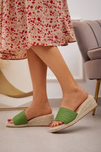 Load image into Gallery viewer, LOW HEEL MULE RAFFIA WEDGE SANDALS
