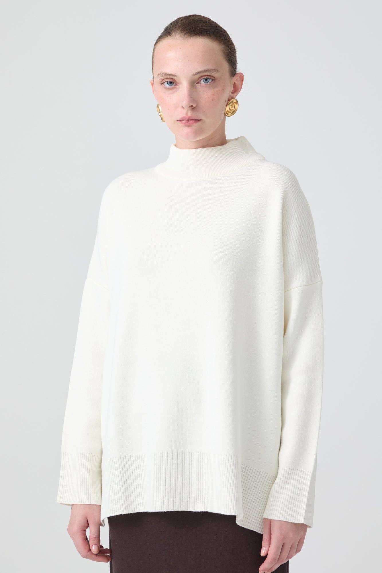TURTLENECK BASIC KNIT SWEATER