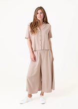 Load image into Gallery viewer, Linen Blend Short Sleeve Boxy Shirt
