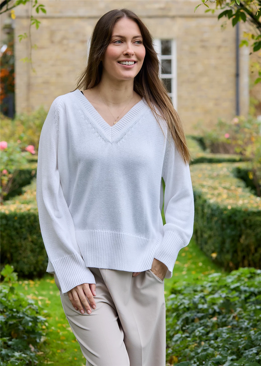 Cotton Mix Roll Edge v Neck Jumper