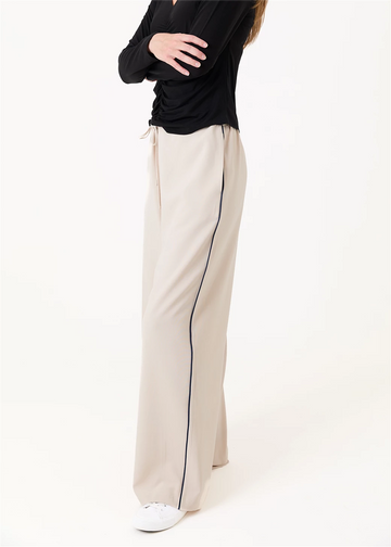 Channel Front Wide Leg Piping Trouser