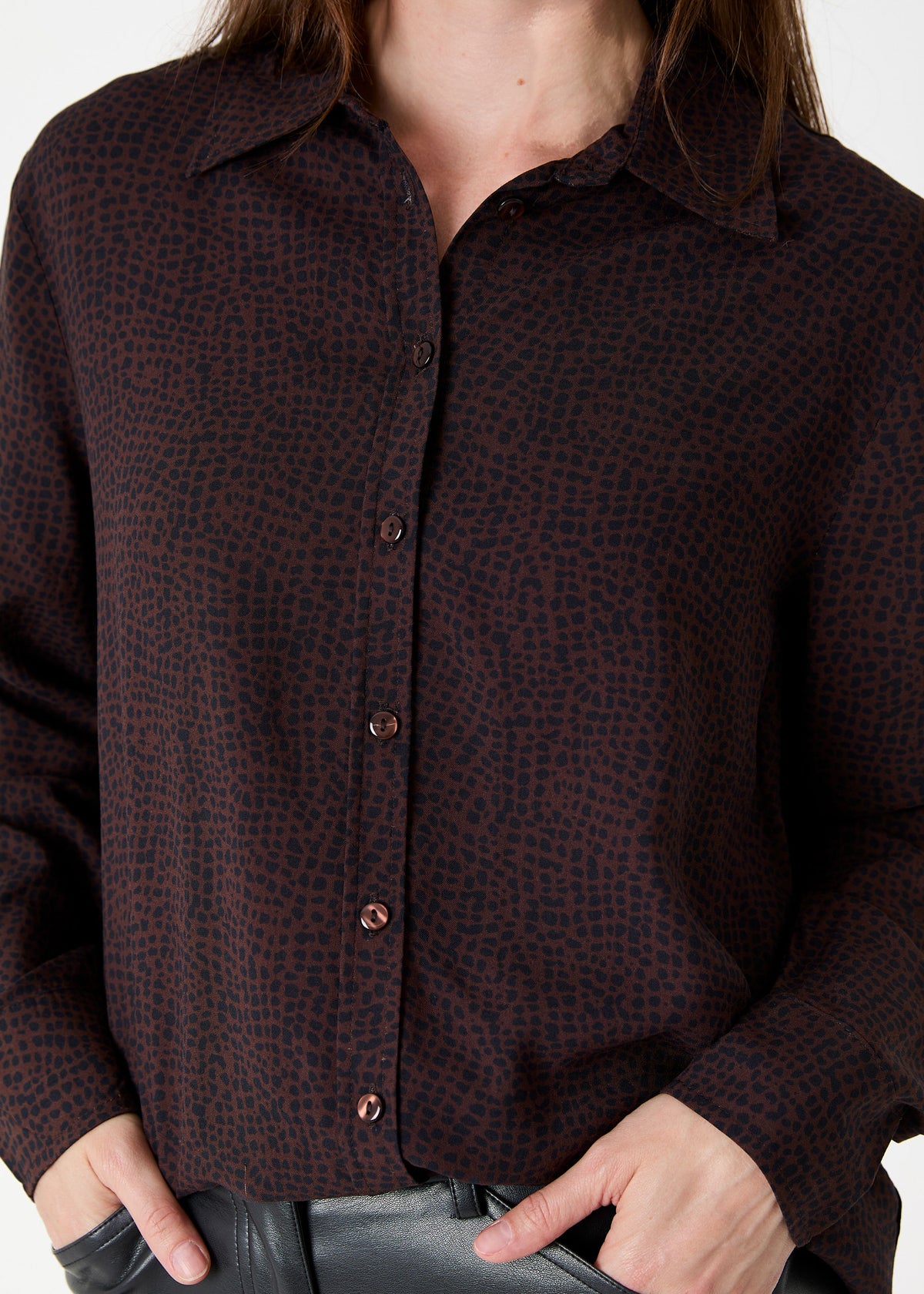 Cobbled Spot Collar Shirt