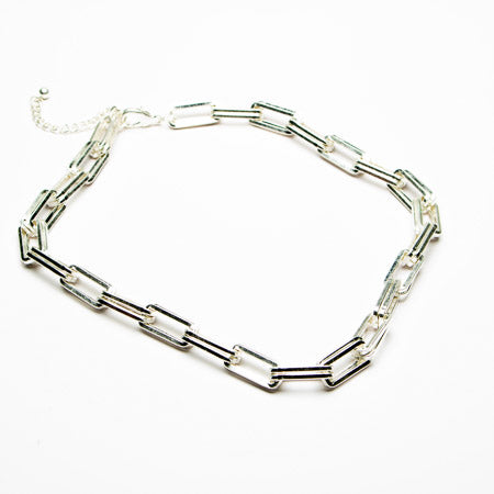 Elongated Link Short Necklace
