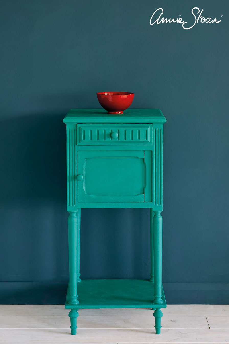 Vintage style side table painted in Annie Sloan Florence Chalk Paint against a wall painted in Aubusson Wall Paint.
