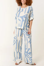 Load image into Gallery viewer, Abstract Line Print Top &amp; Trouser Set
