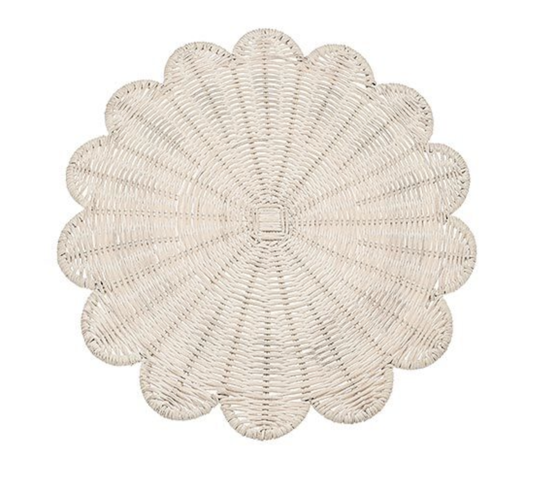 Rattan scalloped placemat white