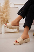Load image into Gallery viewer, LOW HEEL MULE RAFFIA WEDGE SANDALS
