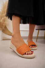 Load image into Gallery viewer, LOW HEEL MULE RAFFIA WEDGE SANDALS
