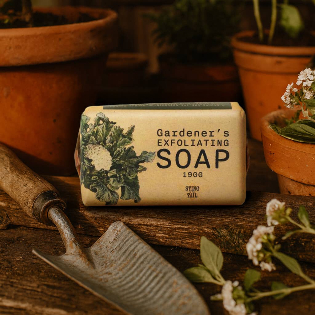 GARDENER'S COLLECTION - EXFOLIATING OLIVE SOAP