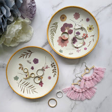 Load image into Gallery viewer, Luxe Decor Craft Kit - Ceramic Trinket Dish
