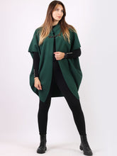 Load image into Gallery viewer, Front Buckle Lagenlook Sleeveless Cape
