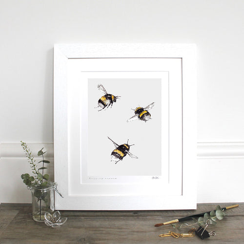 Buzzing Around 10x12
